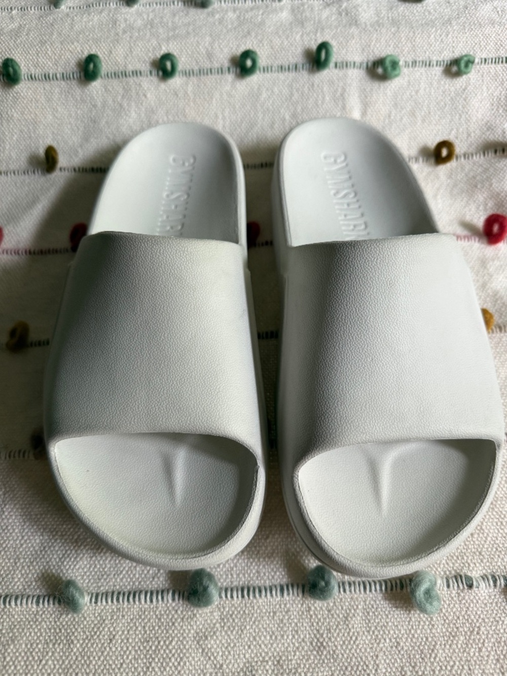 Gymshark Rest Day Slides Off white Gym Shower Shoe Sandals M 6 / W 7 Unisex